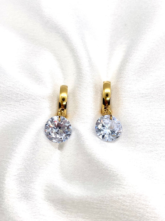 Boucles d’Oreilles Créoles en Plaqué Or 18k avec Pendentifs Cristal